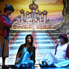 Spettacolo Aladino e il Genio della Lampada - La Compagnia del Villaggio